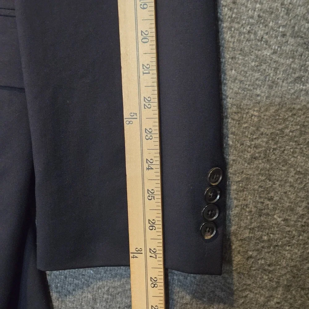 Hugo Boss length 33